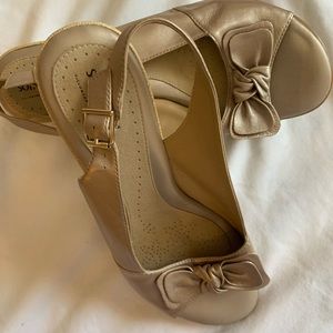 Softspots Women's Wedge Sandals